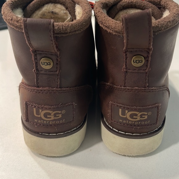 UGG Kids Maple Lace Up Boot Size 11 (S/N 1003165K) - Picture 4 of 5